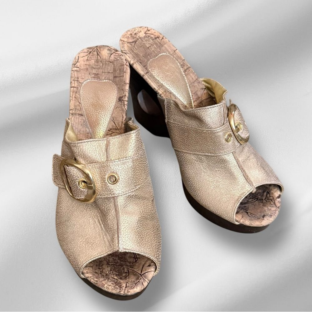 Gold Leather Wooden Heels‎